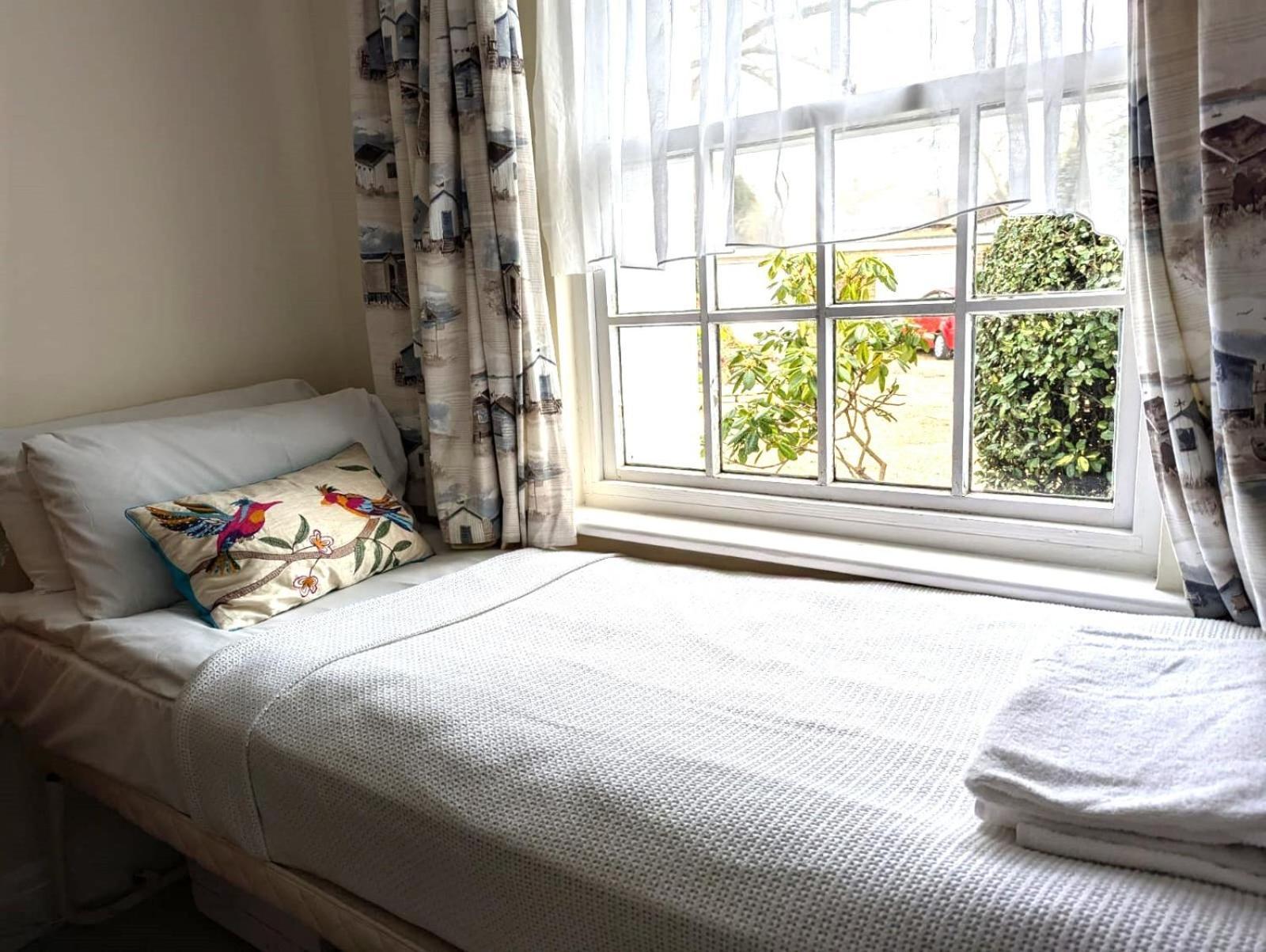Georgian 2 Bedroom Apartment In Chichester With Free Parking - Chichester Holiday Properties Buitenkant foto