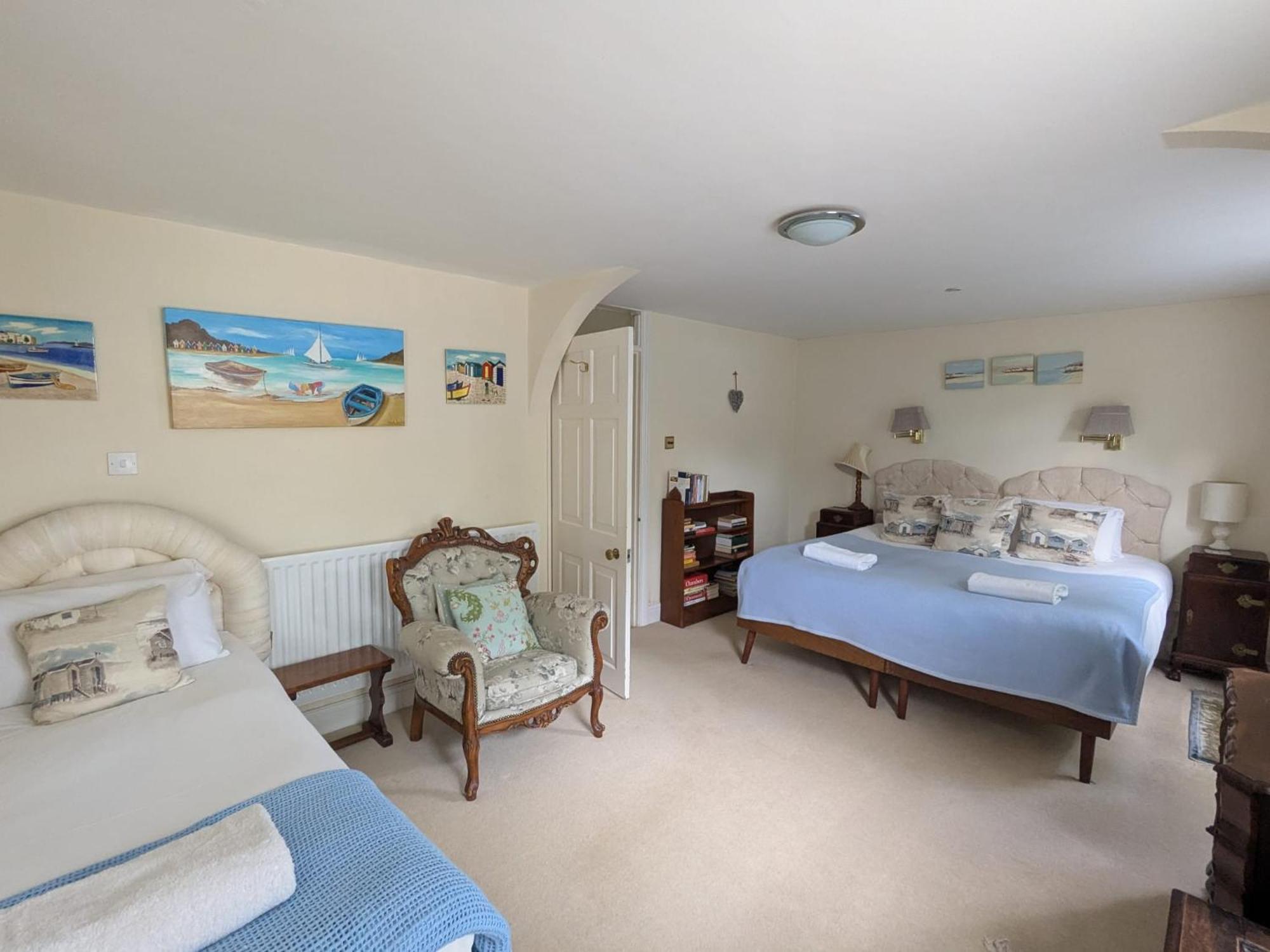 Georgian 2 Bedroom Apartment In Chichester With Free Parking - Chichester Holiday Properties Buitenkant foto